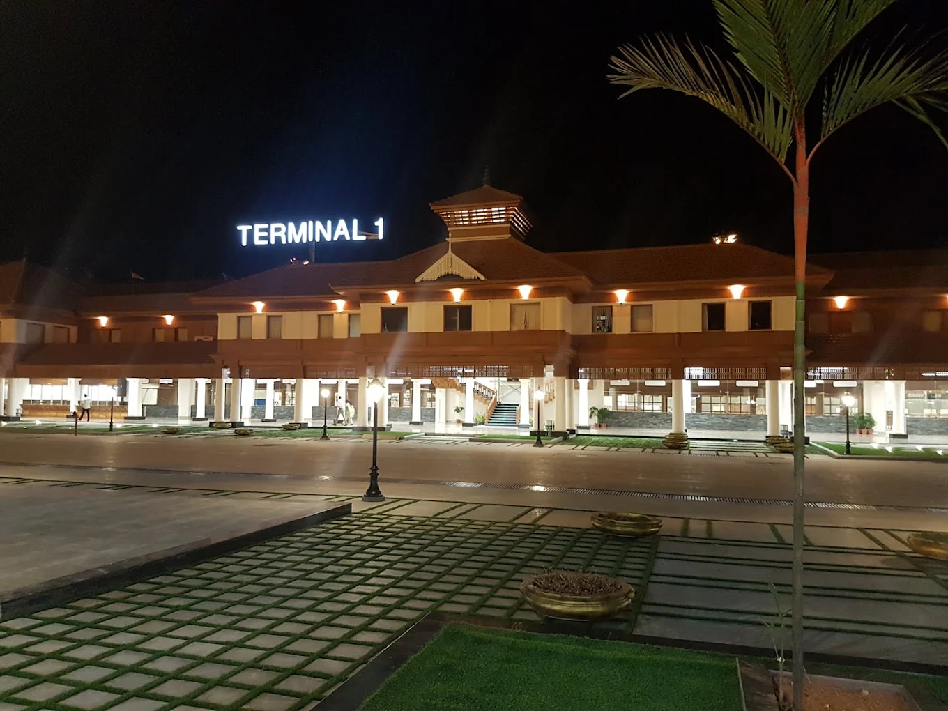 Cochin International Airport – Nearest Airport (Ernakulam District)